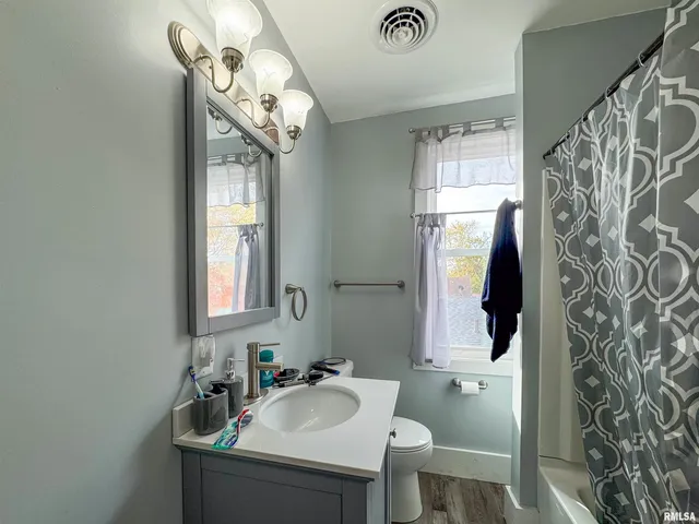 $200,000 | 734 Locust Street, Minonk, IL 61760