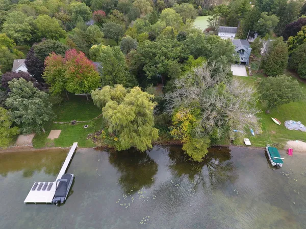 $499,900 | N73W36308 South Shore Drive, Oconomowoc, WI 53066
