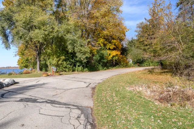 $499,900 | N73W36308 South Shore Drive, Oconomowoc, WI 53066