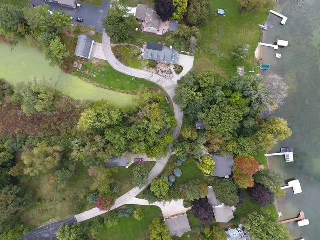 $499,900 | N73W36308 South Shore Drive, Oconomowoc, WI 53066