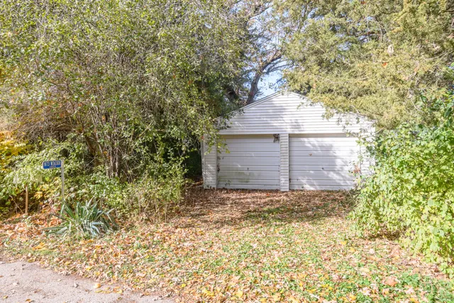 $499,900 | N73W36308 South Shore Drive, Oconomowoc, WI 53066