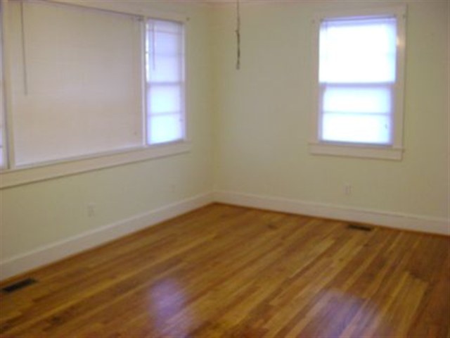 120 Roper Street Easley, SC 29640 - Photo 4 of 17