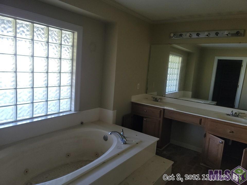 77220 Rosedale Road Rosedale, LA 70772 - Photo 8 of 10 MASTER BATH