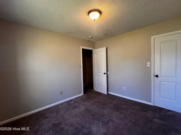 $1,025 | 708 Pinewood Drive, Jacksonville, NC 28546