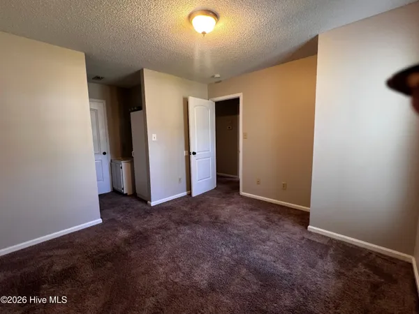 $1,025 | 708 Pinewood Drive, Jacksonville, NC 28546