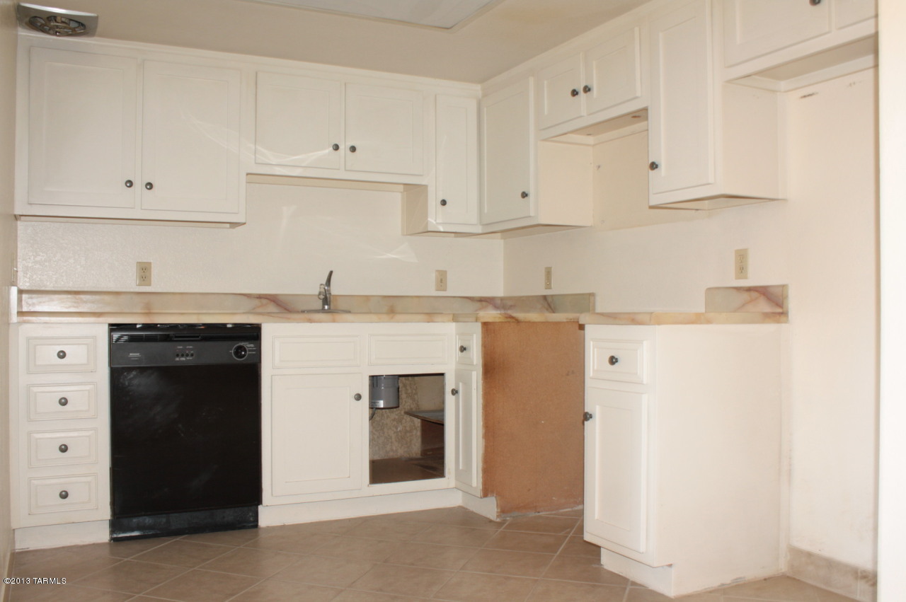 8255 North Oracle Road, Unit 107 Tucson, AZ 85704 - Photo 4 of 17