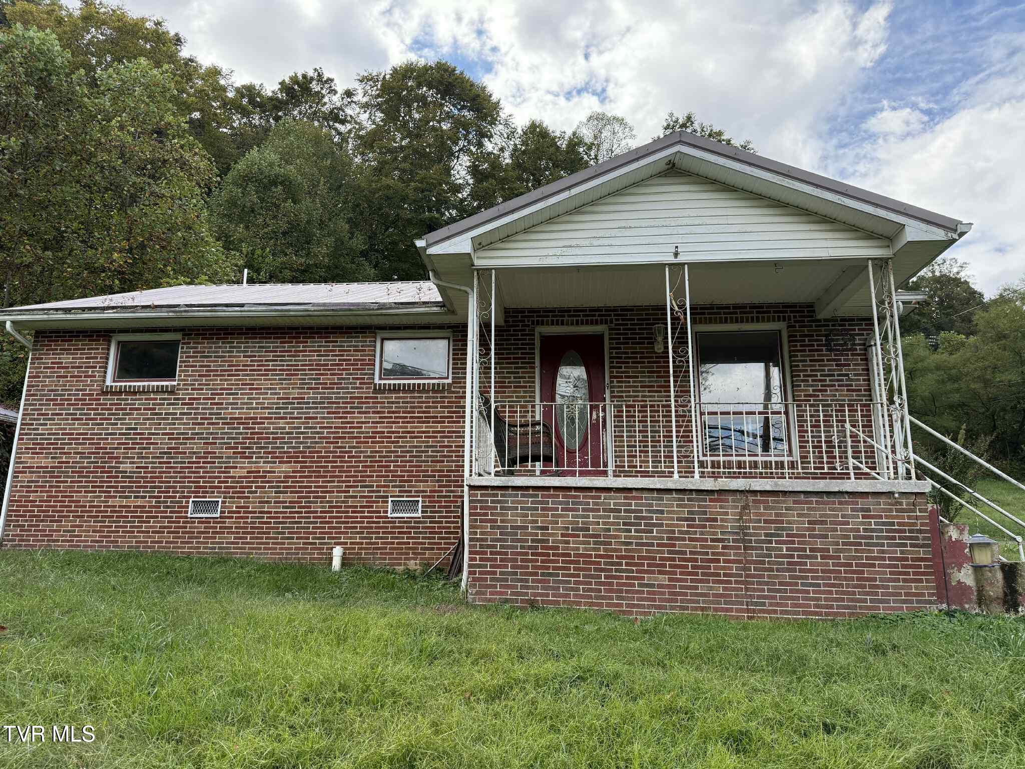 8366 Fishman Road Pound, VA 24279 - Photo 2 of 34 gfhjgjgjgh