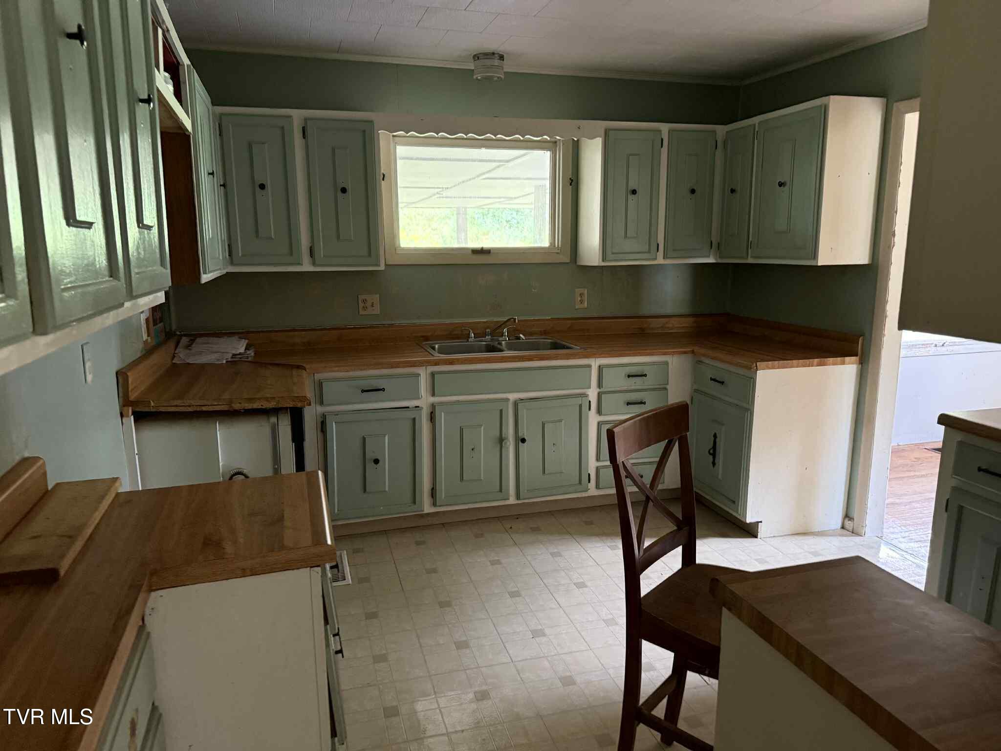 8366 Fishman Road Pound, VA 24279 - Photo 21 of 34 fsghfshfsh