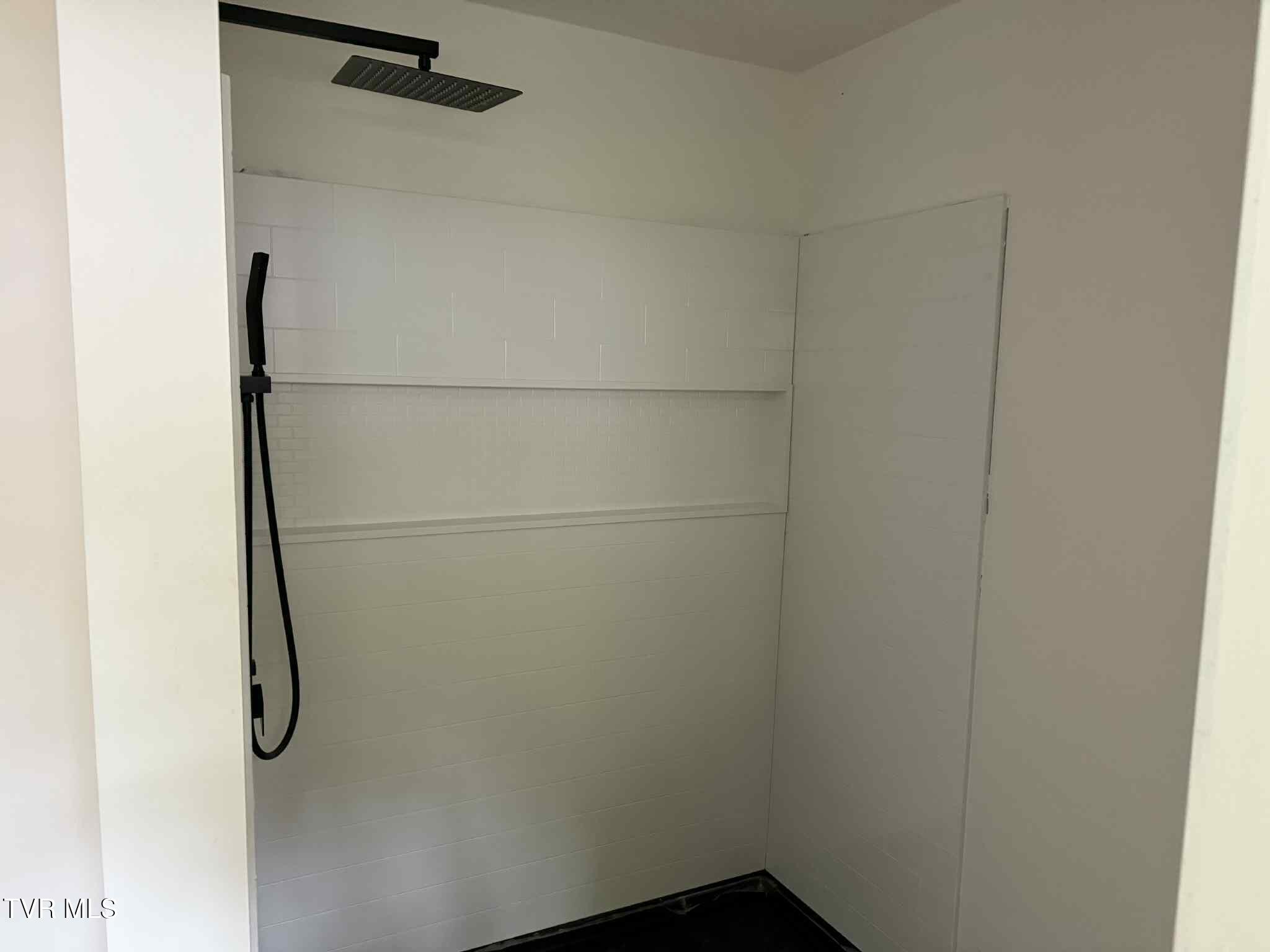 8366 Fishman Road Pound, VA 24279 - Photo 25 of 34 rhrtwrh