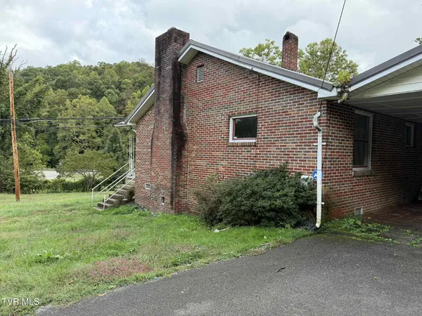 $97,500 | 8366 Fishman Road, Pound, VA 24279