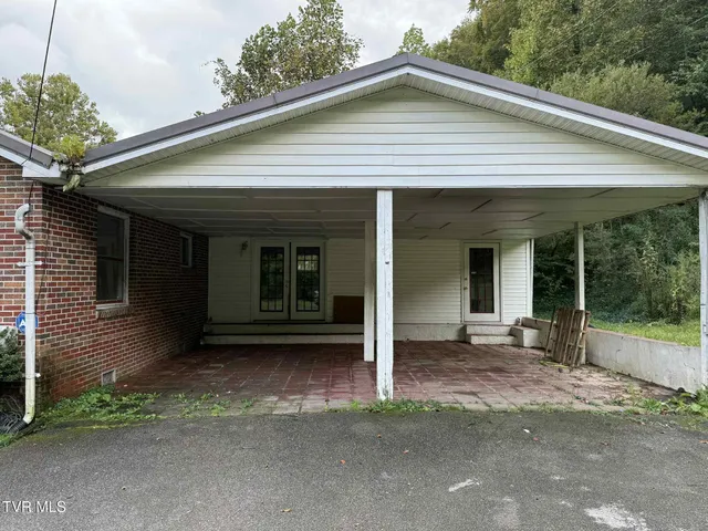 $98,500 | 8366 Fishman Road, Pound, VA 24279
