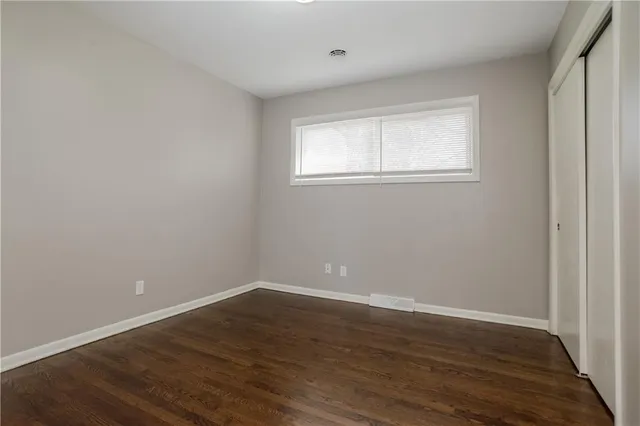 $2,120 | 11212 Lecluyse Drive, Shawnee, KS 66203