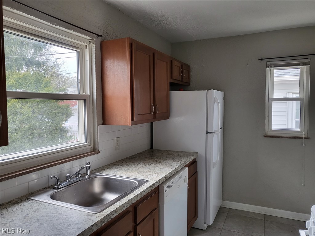 6146 Kelsey Road Cleveland, OH 44129 - Photo 18 of 26