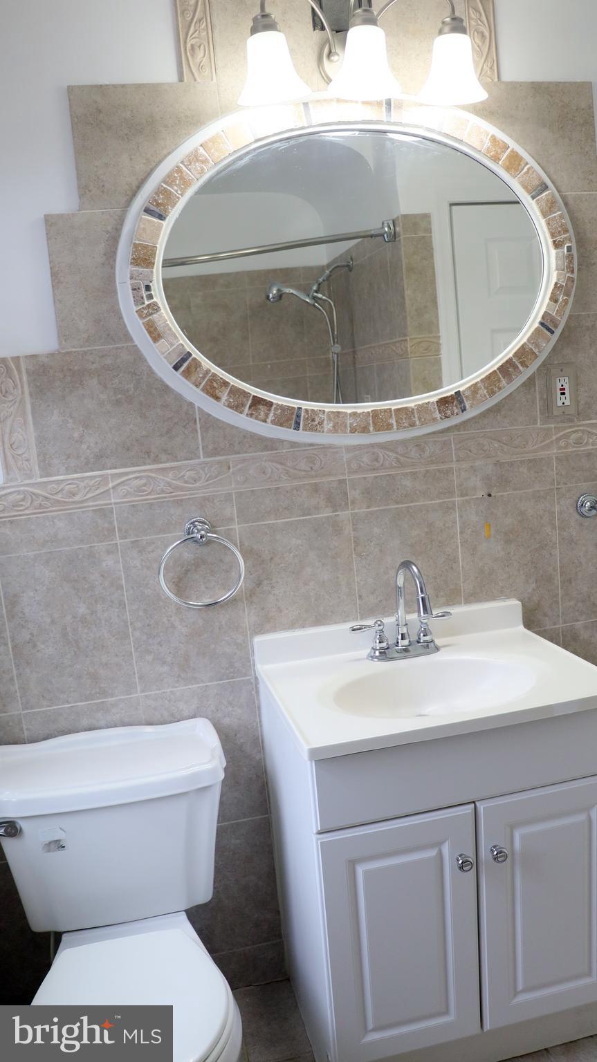 843 Stamford Road Baltimore, MD 21229 - Photo 12 of 26 Full Bath