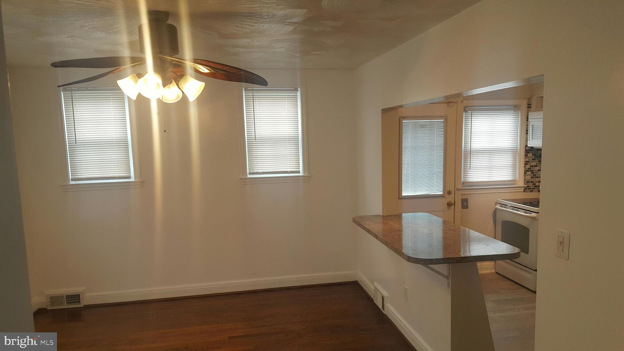 843 Stamford Road Baltimore, MD 21229 - Photo 7 of 26