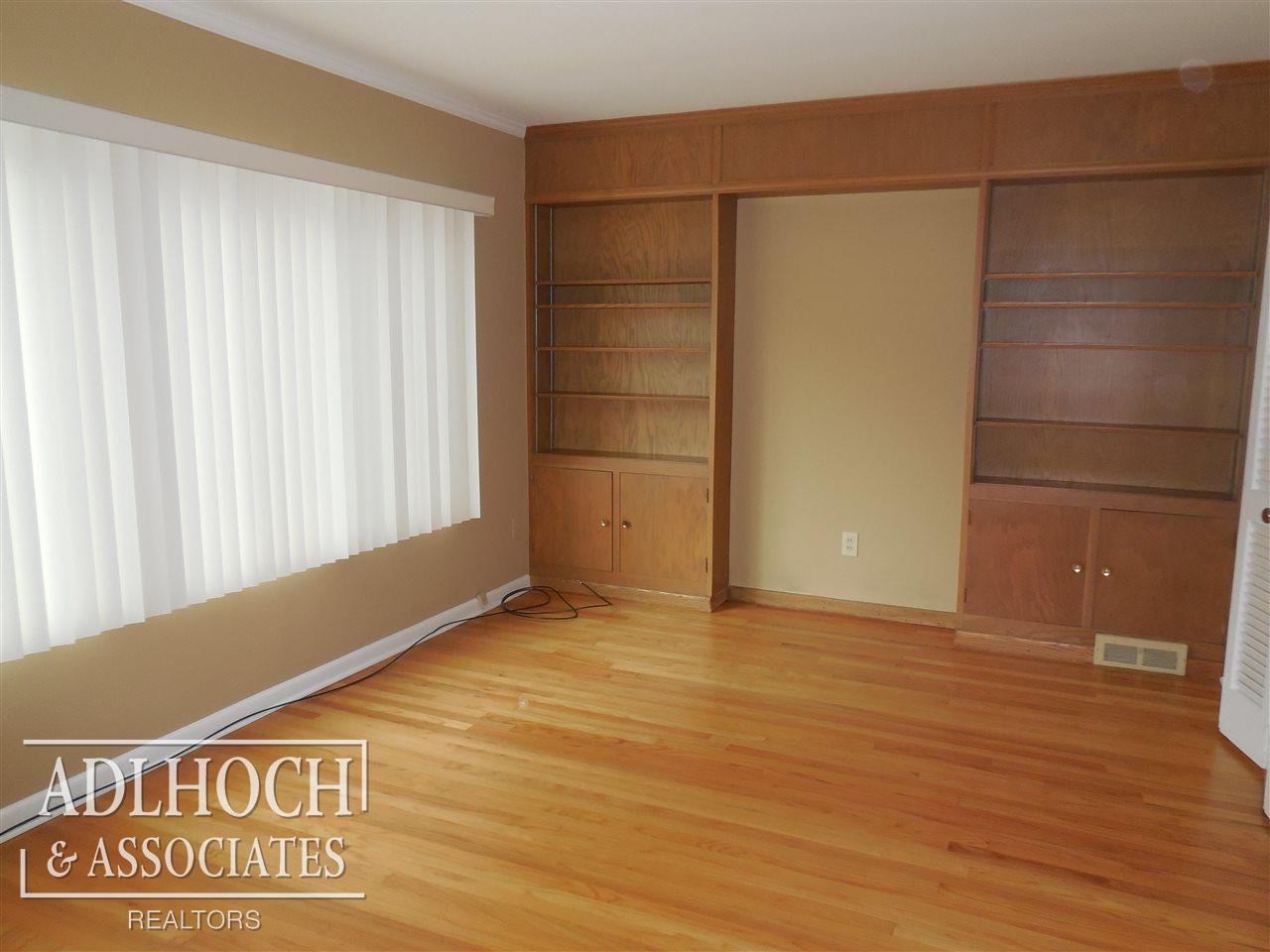 924 Trombley Road Grosse Pointe, MI 48230 - Photo 7 of 19