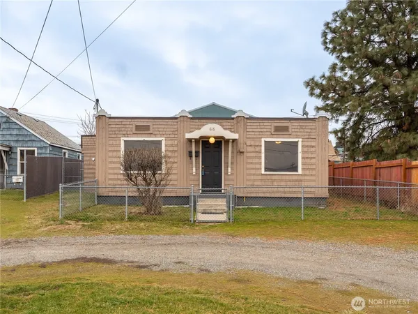 $288,900 | 616 South Chelan Avenue, Wenatchee, WA 98801