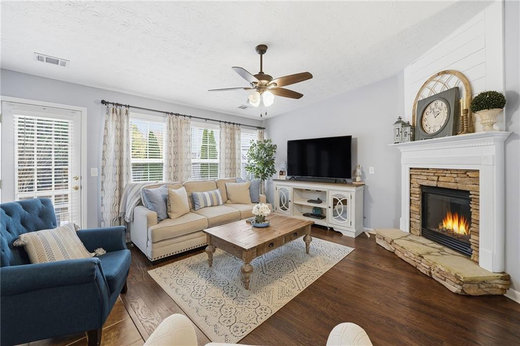 123 Diamond Ridge Avenue Canton, GA 30114 - Photo 7 of 54