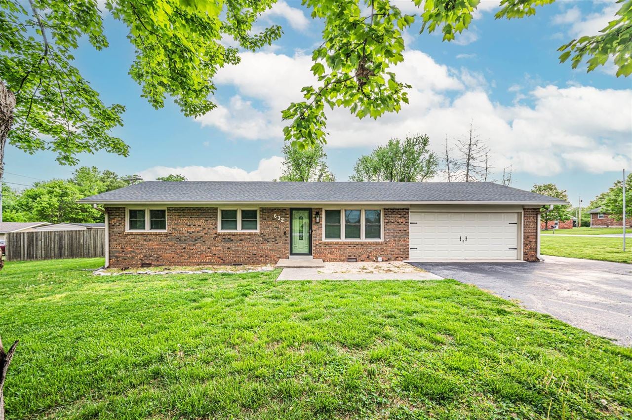 632 Morehead Road Bowling Green, KY 42101 - Photo 3 of 27 Gallery Image 3