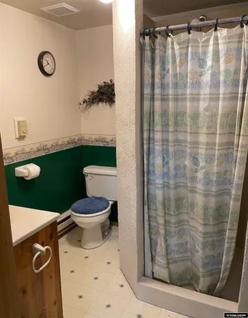 $190,000 | 723 Arapahoe Street, Thermopolis, WY 82443