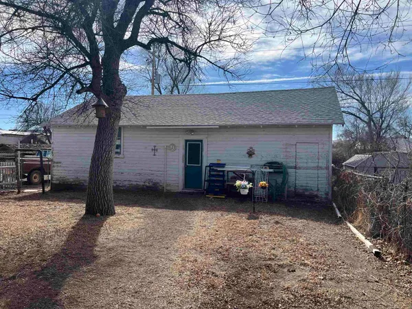 $190,000 | 723 Arapahoe Street, Thermopolis, WY 82443