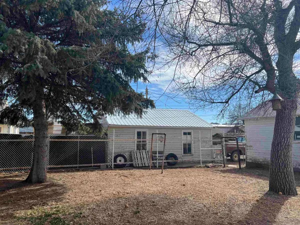 $190,000 | 723 Arapahoe Street, Thermopolis, WY 82443