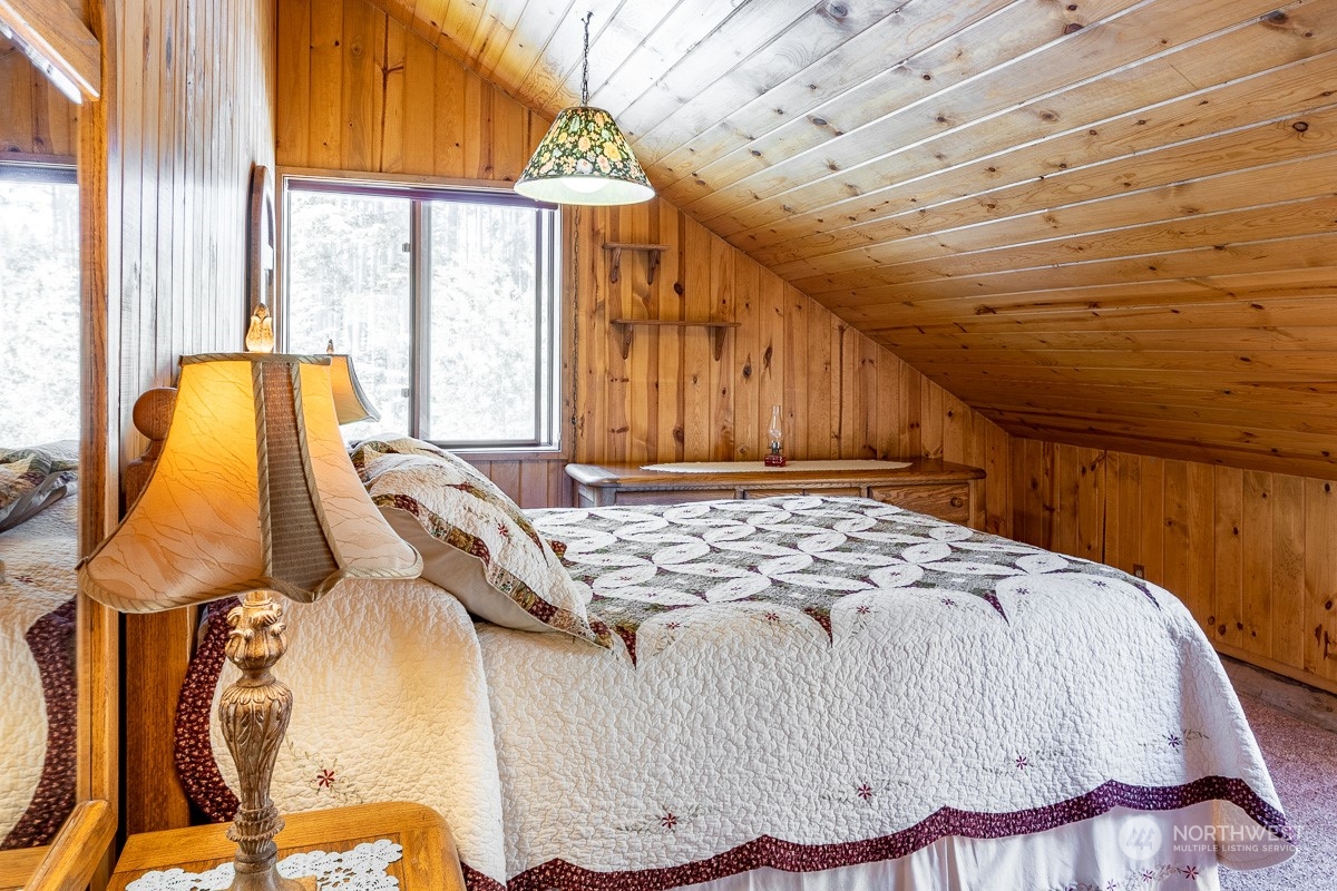 6745 Cultus Bay Road Clinton, WA 98236 - Photo 22 of 33 Gallery Image 22