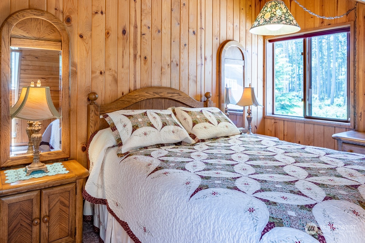 6745 Cultus Bay Road Clinton, WA 98236 - Photo 23 of 33 Gallery Image 23