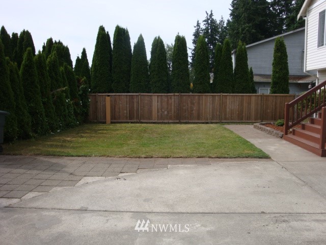 6438 Cady Road Everett, WA 98203 - Photo 4 of 24