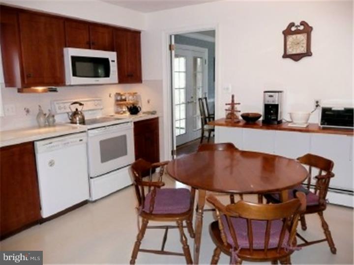 236 West Sandy Ridge Road Doylestown, PA 18901 - Photo 6 of 23 Kitchen