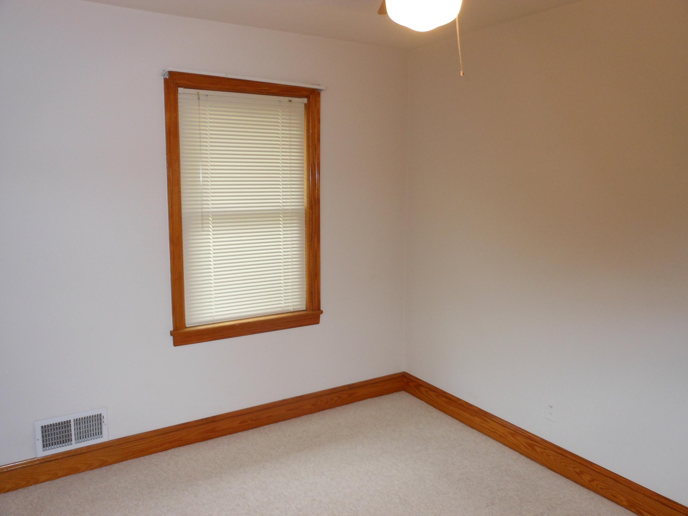 1604 Eanes Road Roanoke, VA 24014 - Photo 13 of 22 Bedroom 2