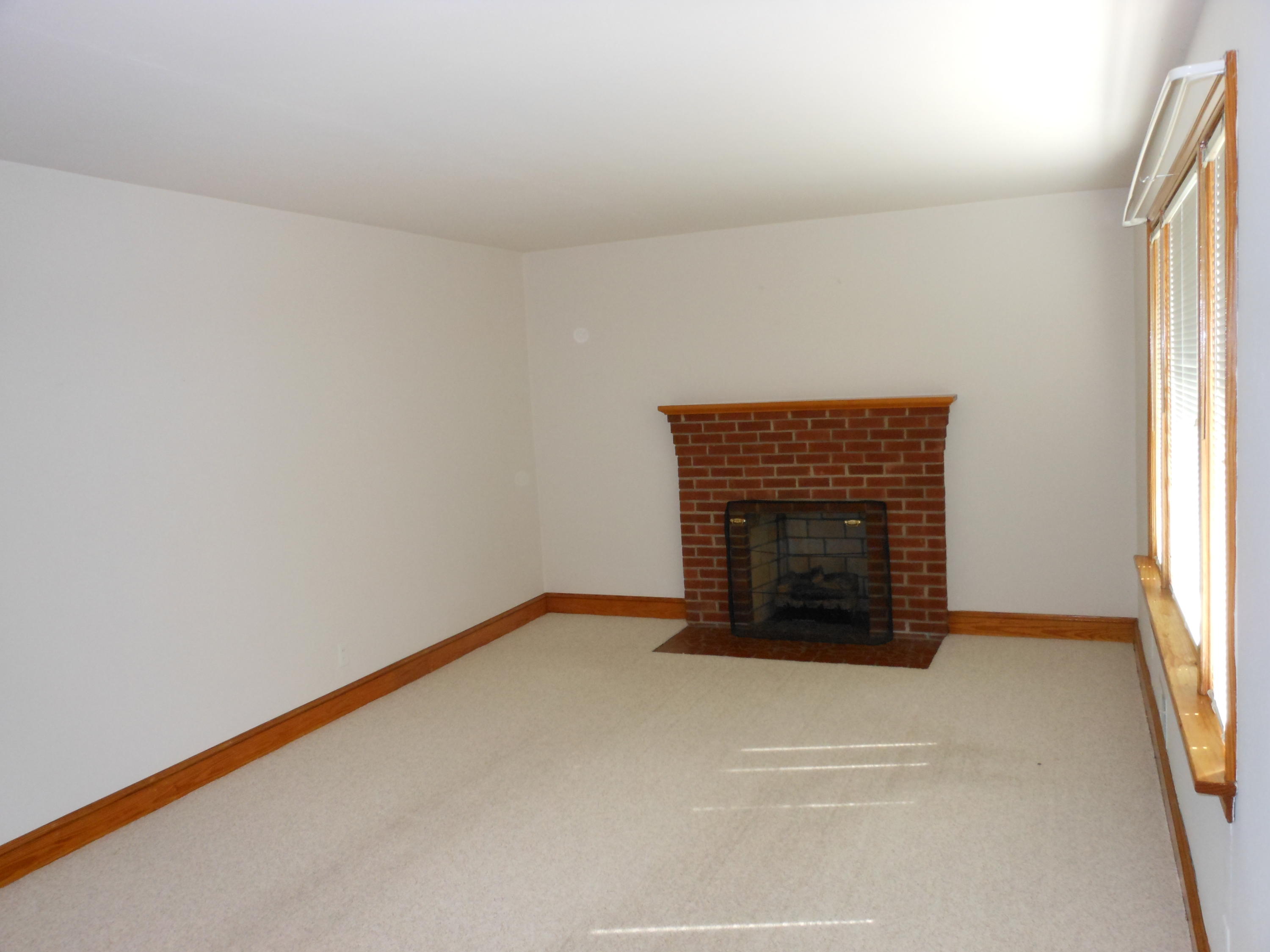 Living Room with fireplace