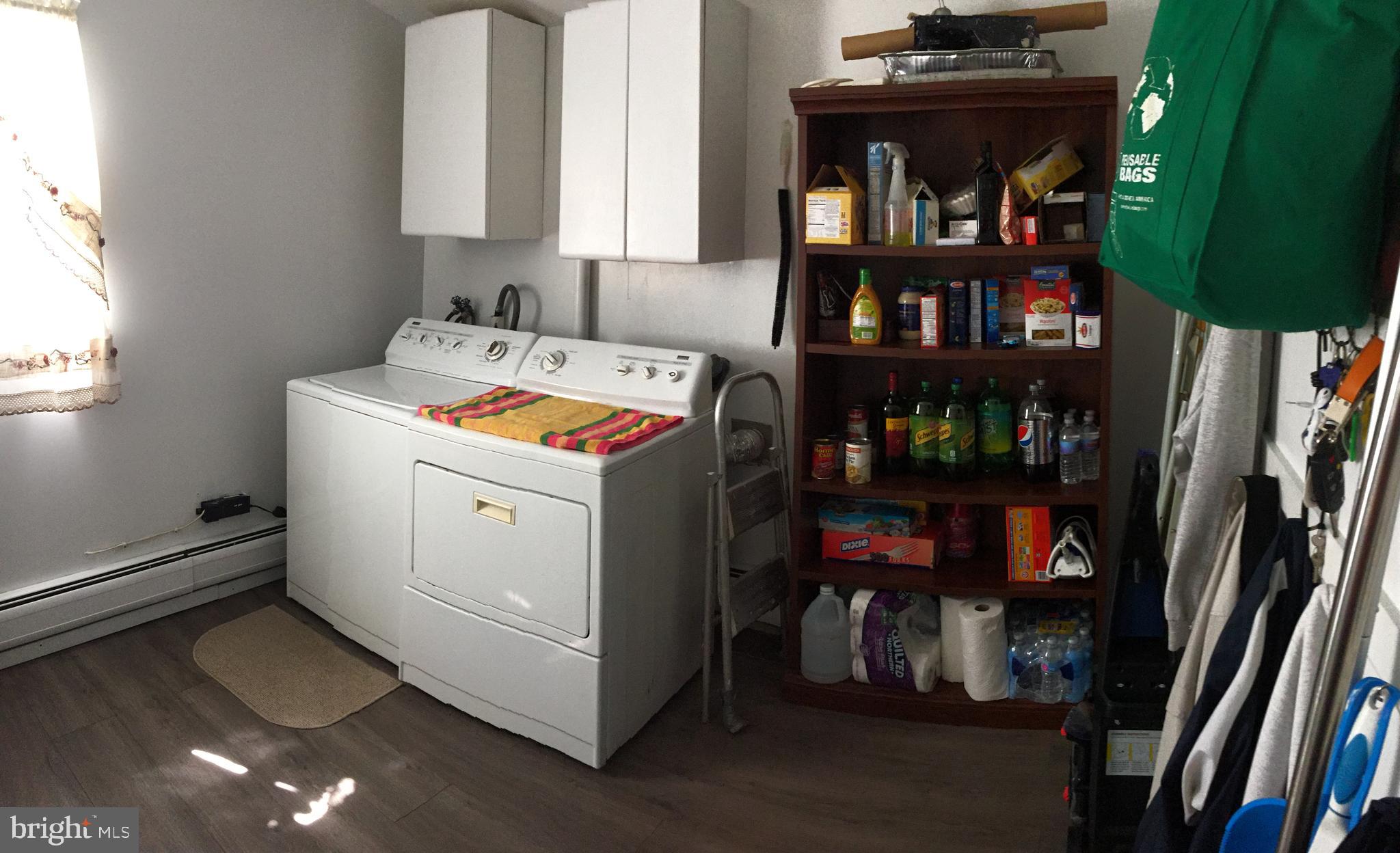 37 Cliff Road Levittown, PA 19057 - Photo 14 of 72 Laundry room