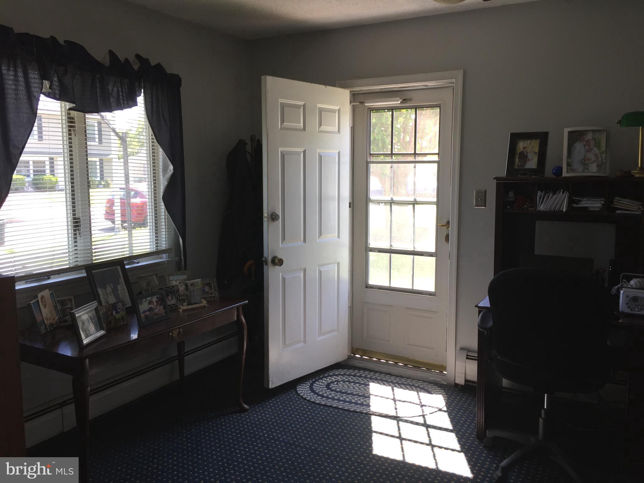 37 Cliff Road Levittown, PA 19057 - Photo 15 of 72 Office Private entrance