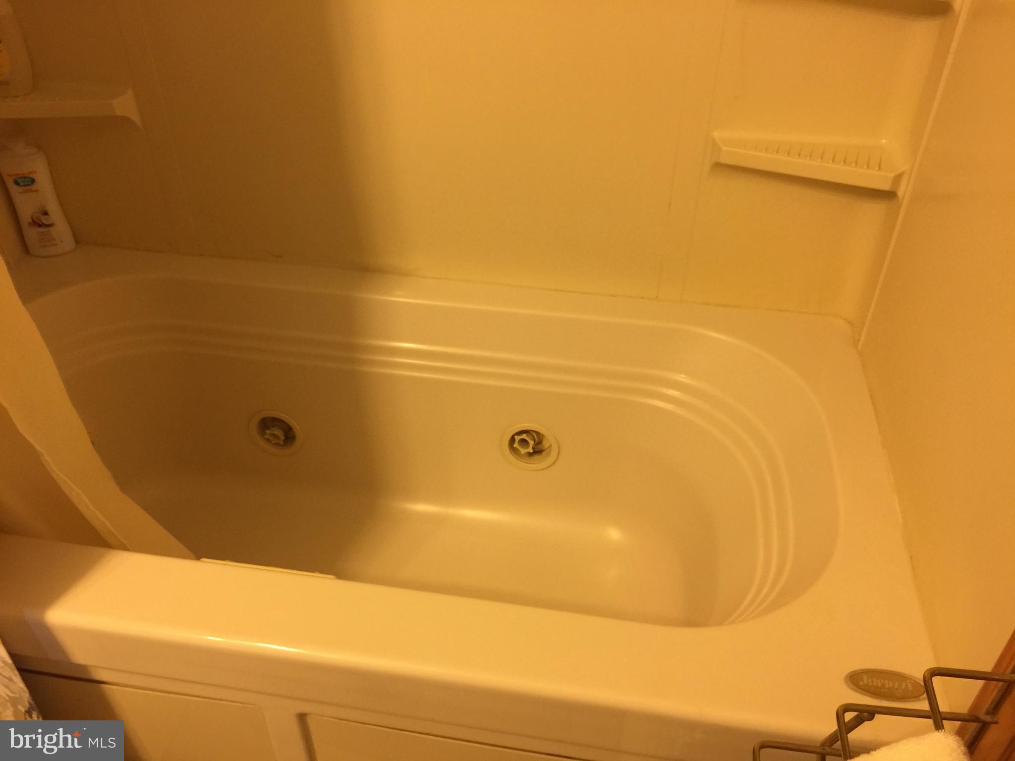 37 Cliff Road Levittown, PA 19057 - Photo 24 of 72 Jacuzzi tub