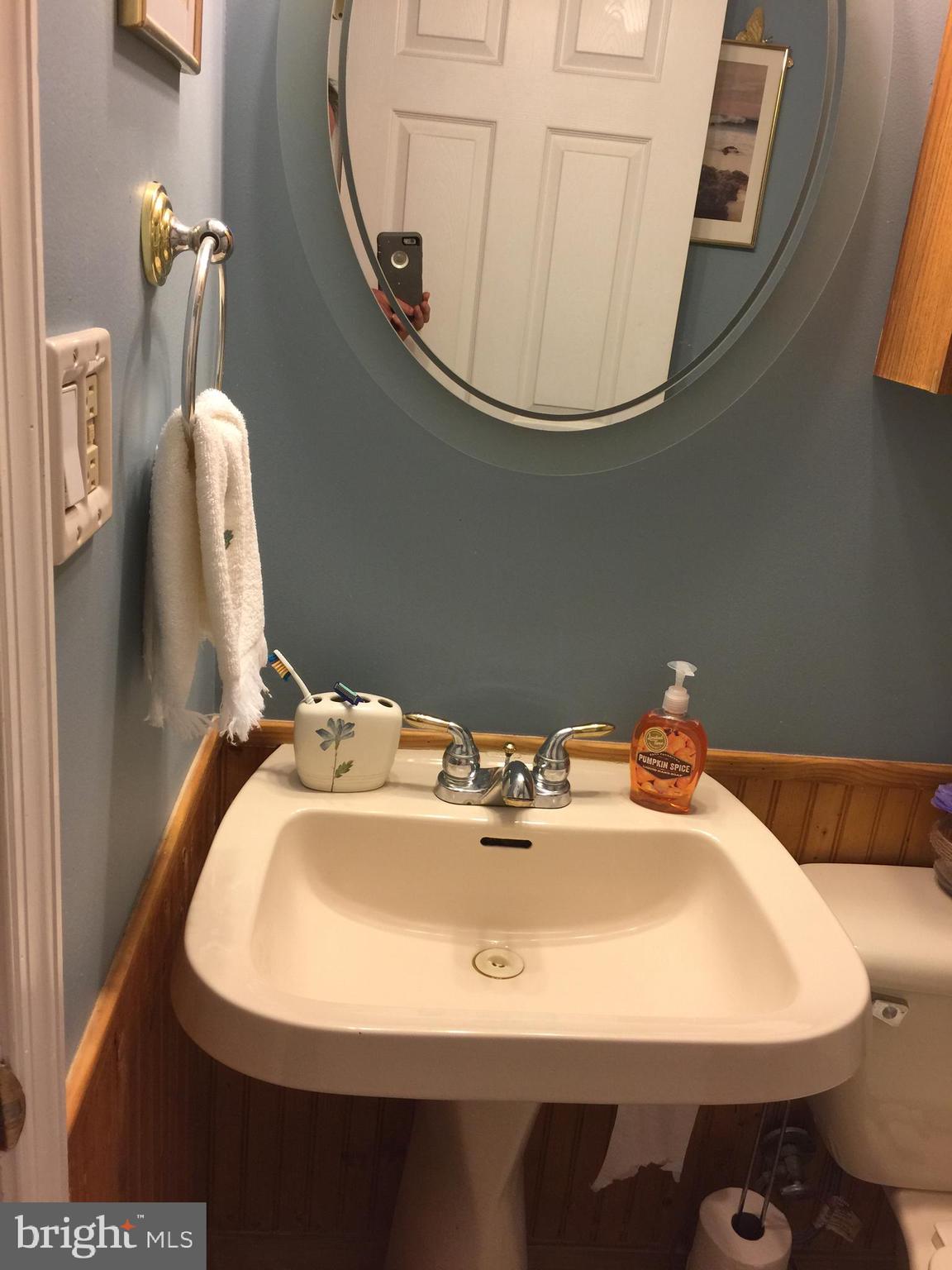 37 Cliff Road Levittown, PA 19057 - Photo 26 of 72 Bathroom 1