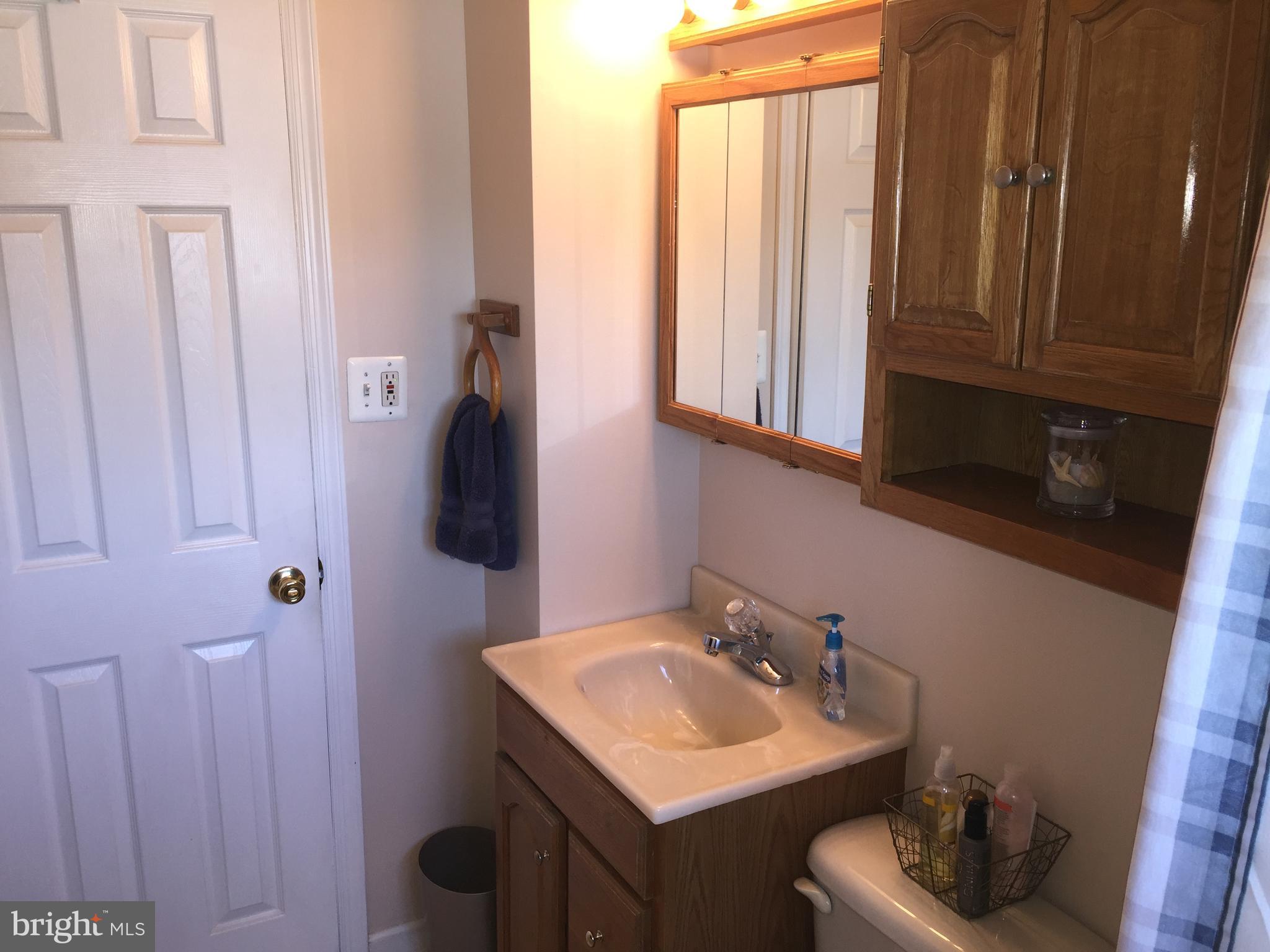 37 Cliff Road Levittown, PA 19057 - Photo 43 of 72 Bathroom 1