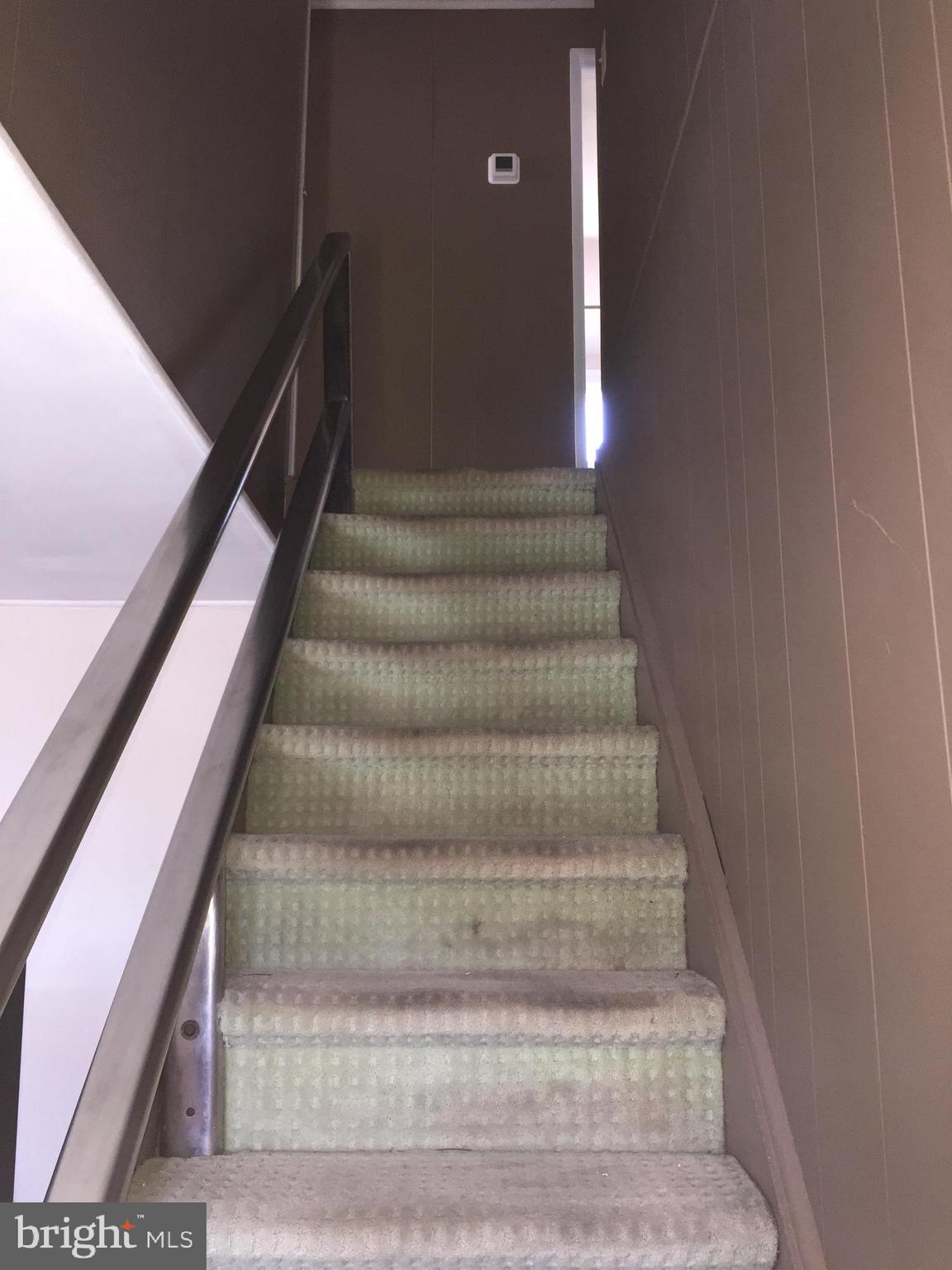 37 Cliff Road Levittown, PA 19057 - Photo 44 of 72 Stairwell