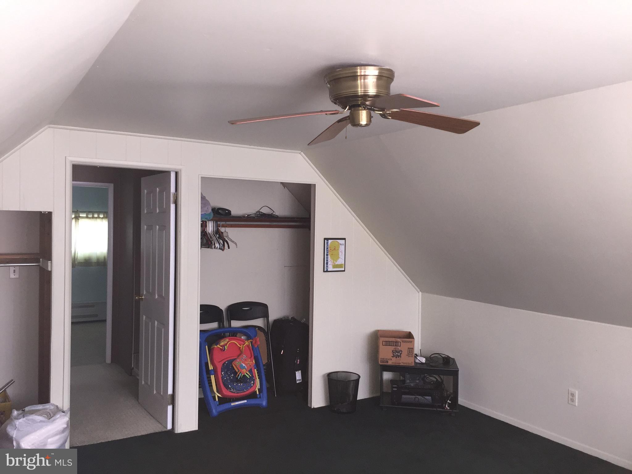 37 Cliff Road Levittown, PA 19057 - Photo 51 of 72 Bedroom 3 with ceiling fan