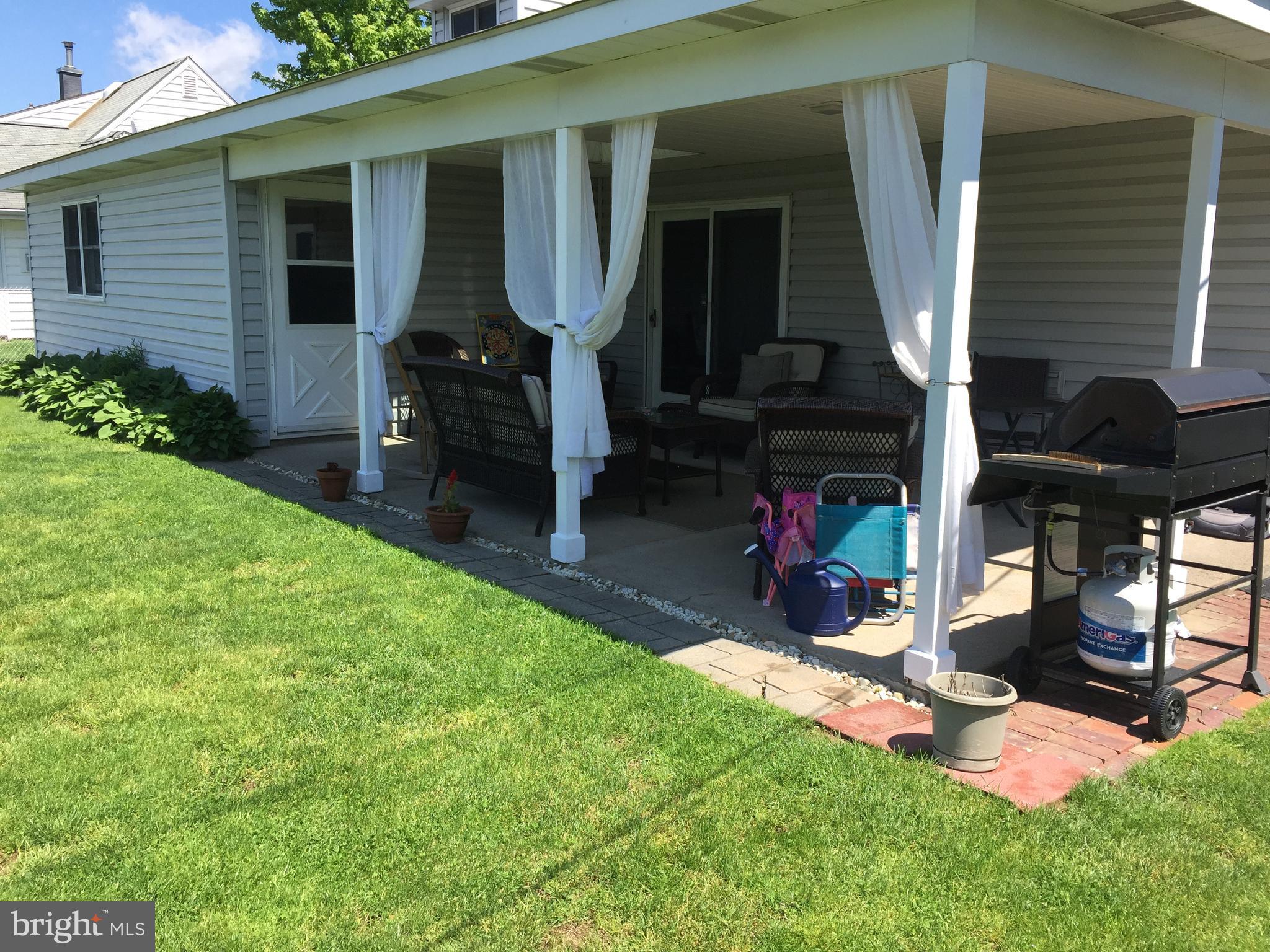 37 Cliff Road Levittown, PA 19057 - Photo 65 of 72 Covered patio