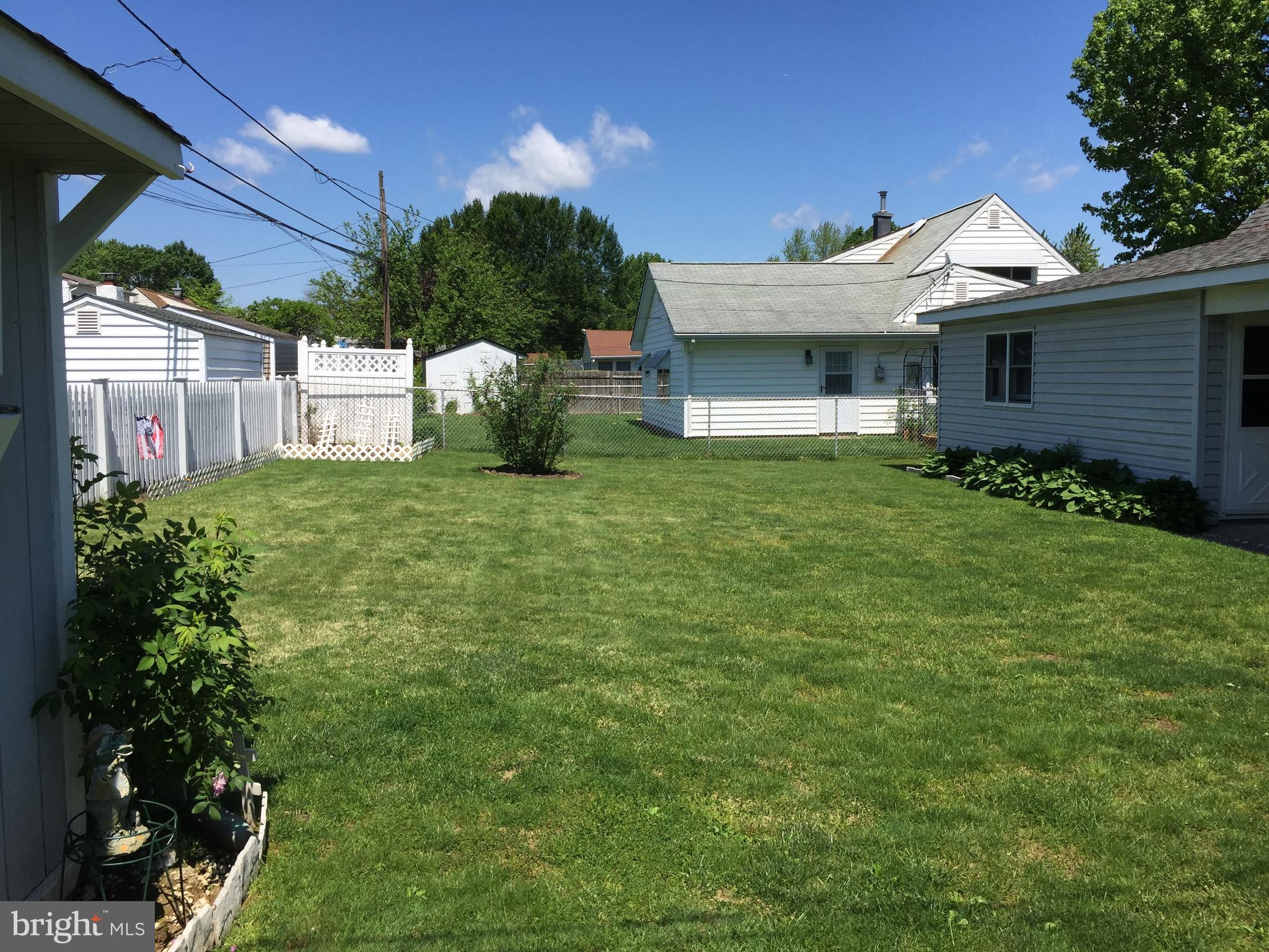 37 Cliff Road Levittown, PA 19057 - Photo 70 of 72 Back yard