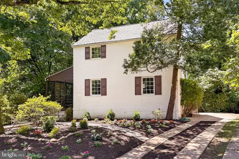 $975,000 | 204 North Evergreen Street, Arlington, VA 22203