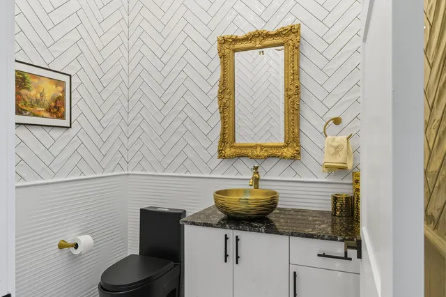 $1,950,000 | 8350 Whispering Oak Way, West Palm Beach, FL 33411