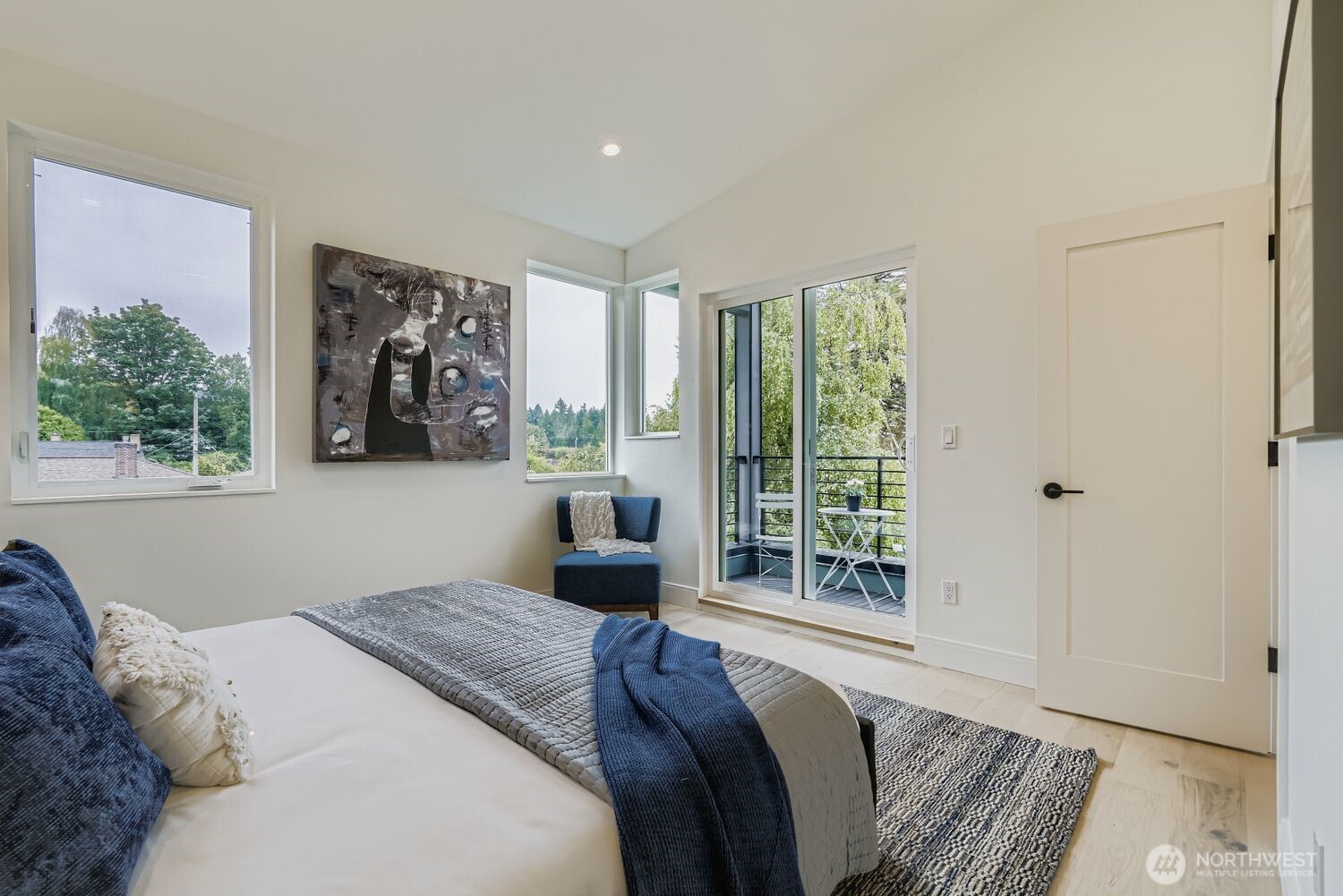 8810 41st Avenue Southwest Seattle, WA 98136 - Photo 16 of 38