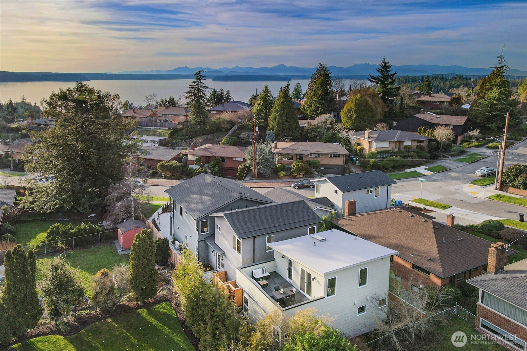 8810 41st Avenue Southwest Seattle, WA 98136 - Photo 30 of 38