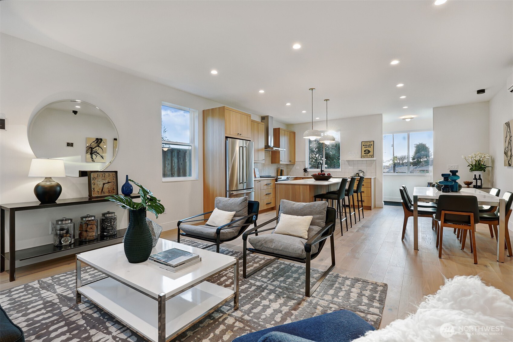 8810 41st Avenue Southwest Seattle, WA 98136 - Photo 8 of 38