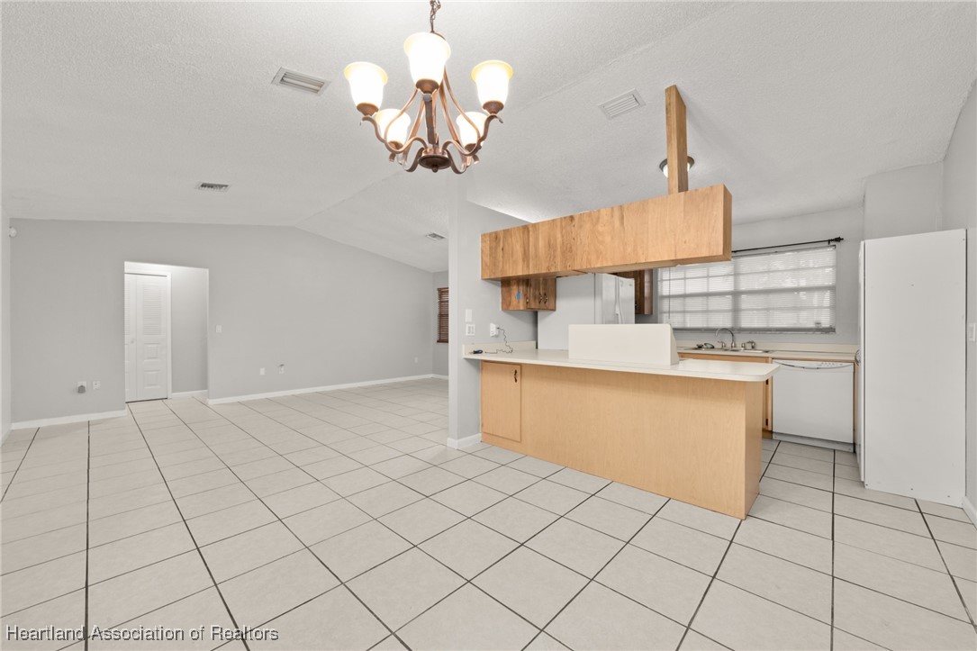 4107 Ramiro Street Sebring, FL 33872 - Photo 12 of 46 Gallery Image 12