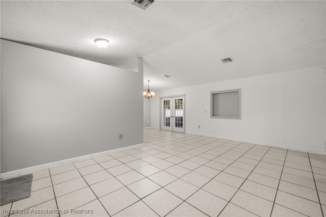 4107 Ramiro Street Sebring, FL 33872 - Photo 5 of 46 Gallery Image 5