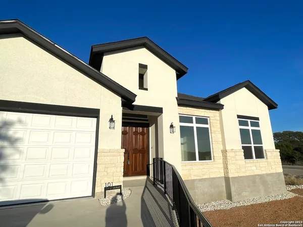 $2,595 | 101 Daniel Jackson, Blanco, TX 78606