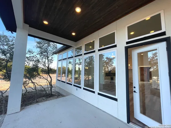 $2,595 | 101 Daniel Jackson, Blanco, TX 78606